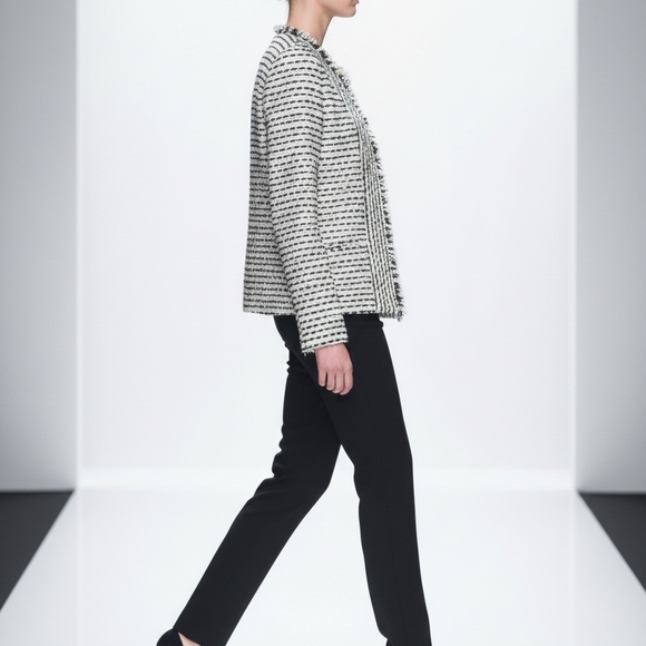 ANN MASHBURN Monochrome Striped Blazer - Picture 3 of 7